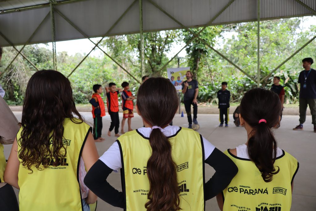Projeto social alia futebol, cidadania e educação ambiental para crianças de Morretes